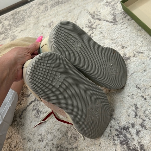 GUCCI  AUTHENTIC GUCCI WOMEN'S SCREENER SNEAKER SIZE 38 - Picture 11 of 17